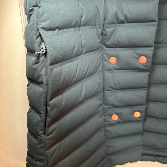Dark Green Mountain Hardwear Down Filled Puffer Coat with Standup Collar - Picture 6 of 10